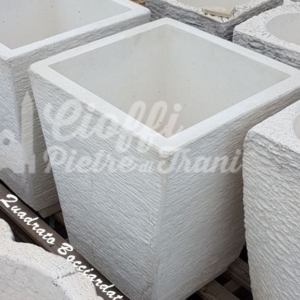Anteprima Vasi in Polvere di Marmo e Cemento 11